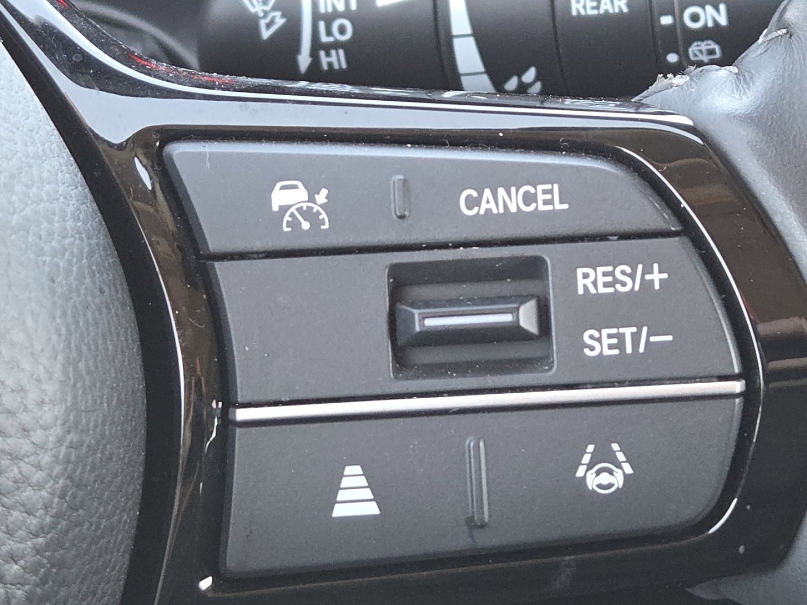 Used 2025 Honda HR-V EX-L image 9