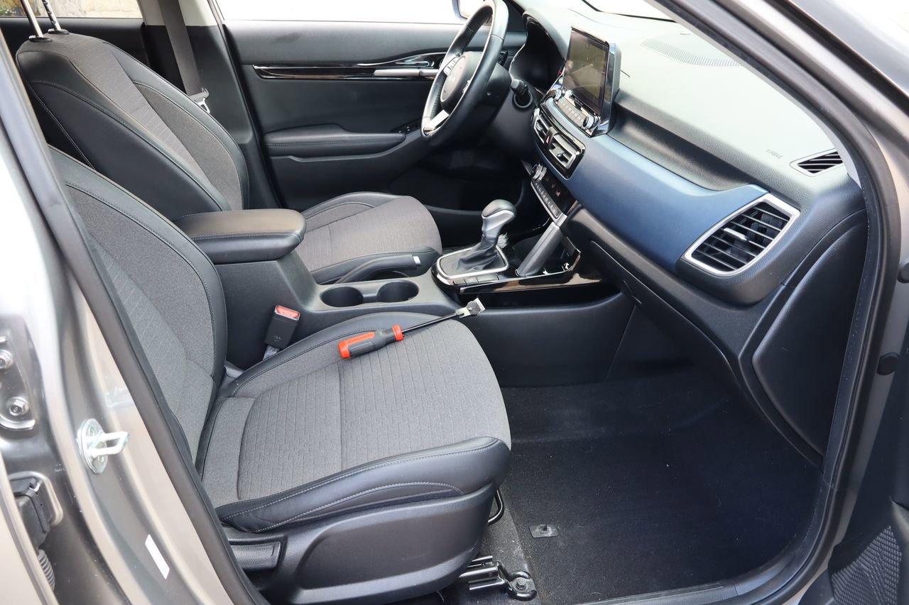 Used 2022 Kia Seltos S FWD image 15