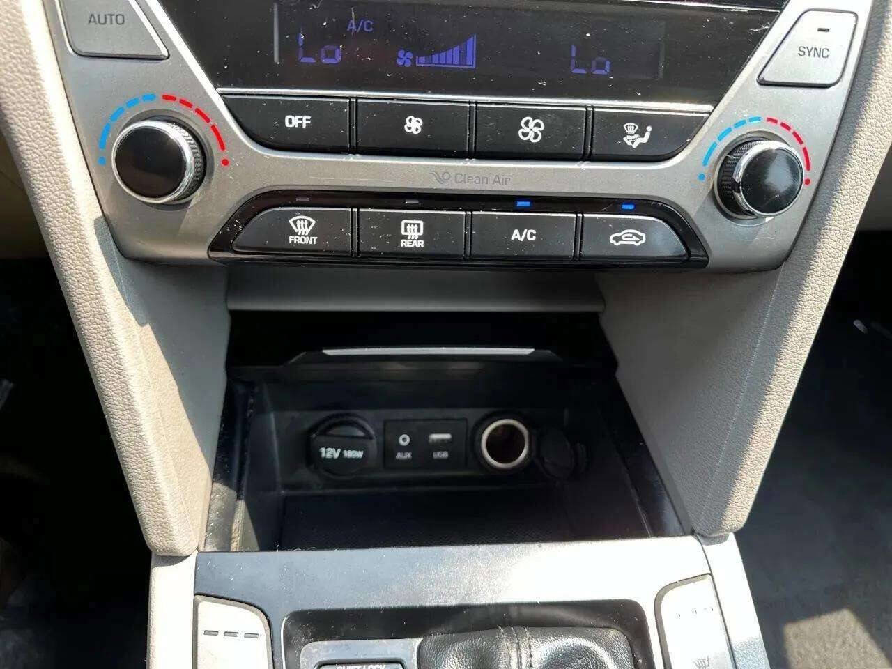 Used 2017 Hyundai Elantra Limited w/ Cargo Package FWD image 46