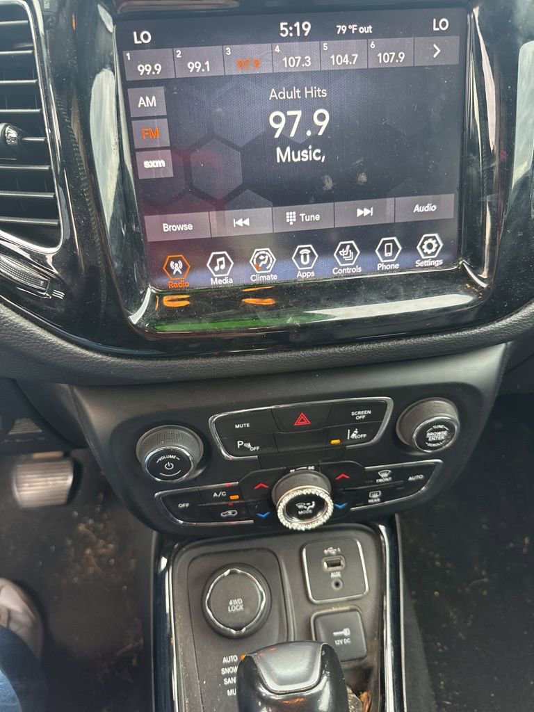 Used 2021 Jeep Compass Limited w/ Sun and Sound Group image 11