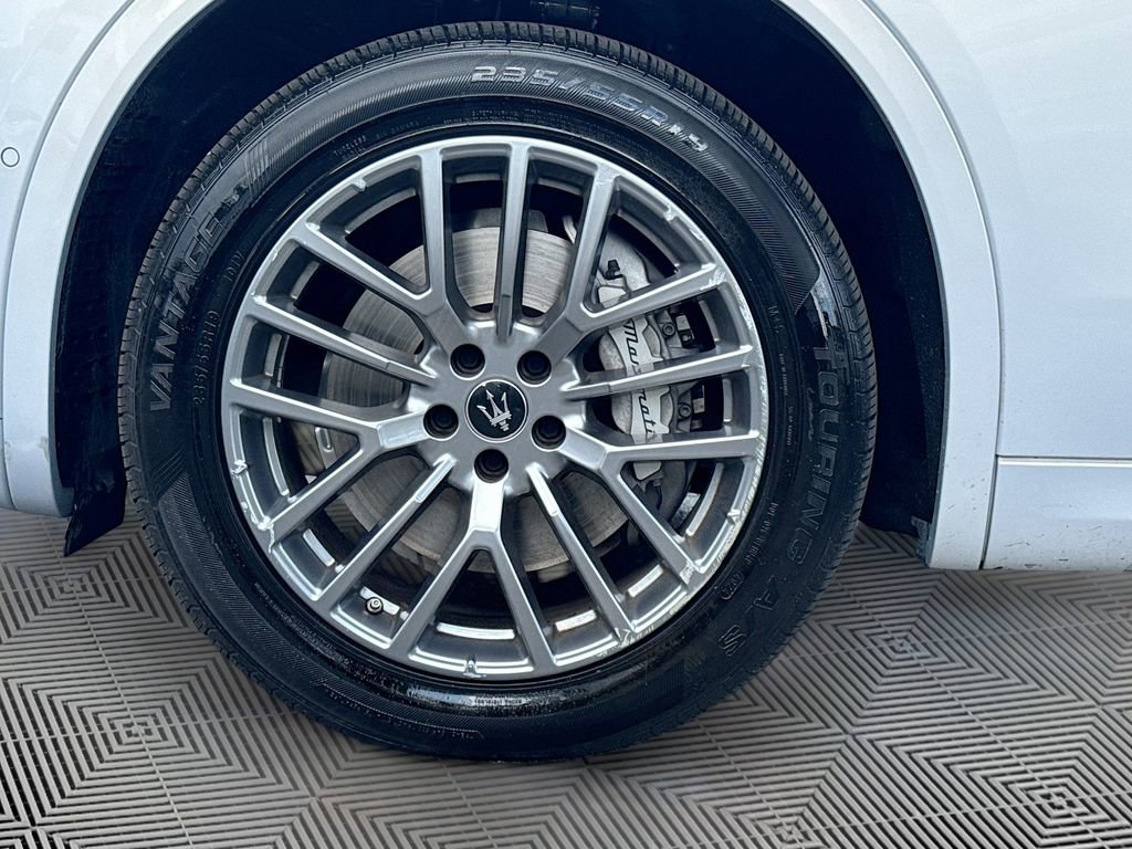 Used 2024 Maserati Grecale GT AWD/4WD image 33