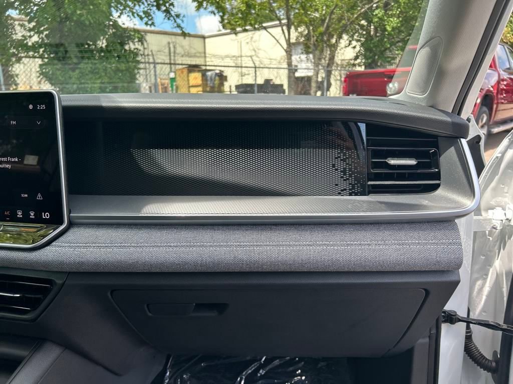 Used 2025 Volkswagen Tiguan S w/ 18" Wheel Package image 26