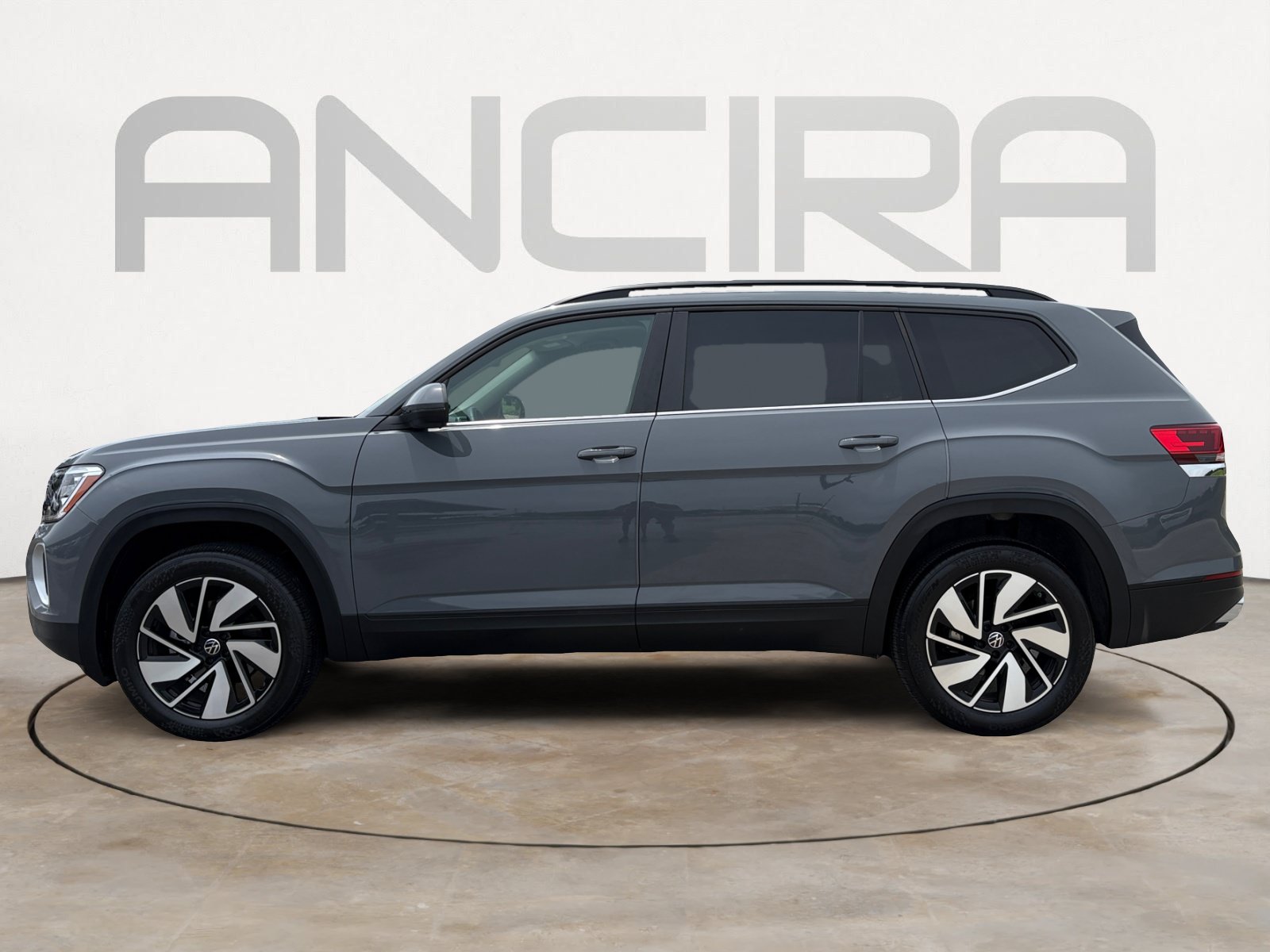 Certified 2025 Volkswagen Atlas SE FWD image 7