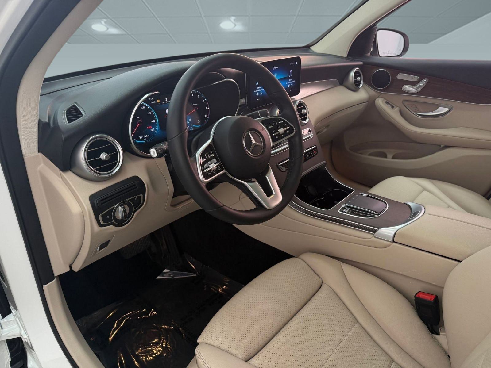 Certified 2022 Mercedes-Benz GLC 300 image 4