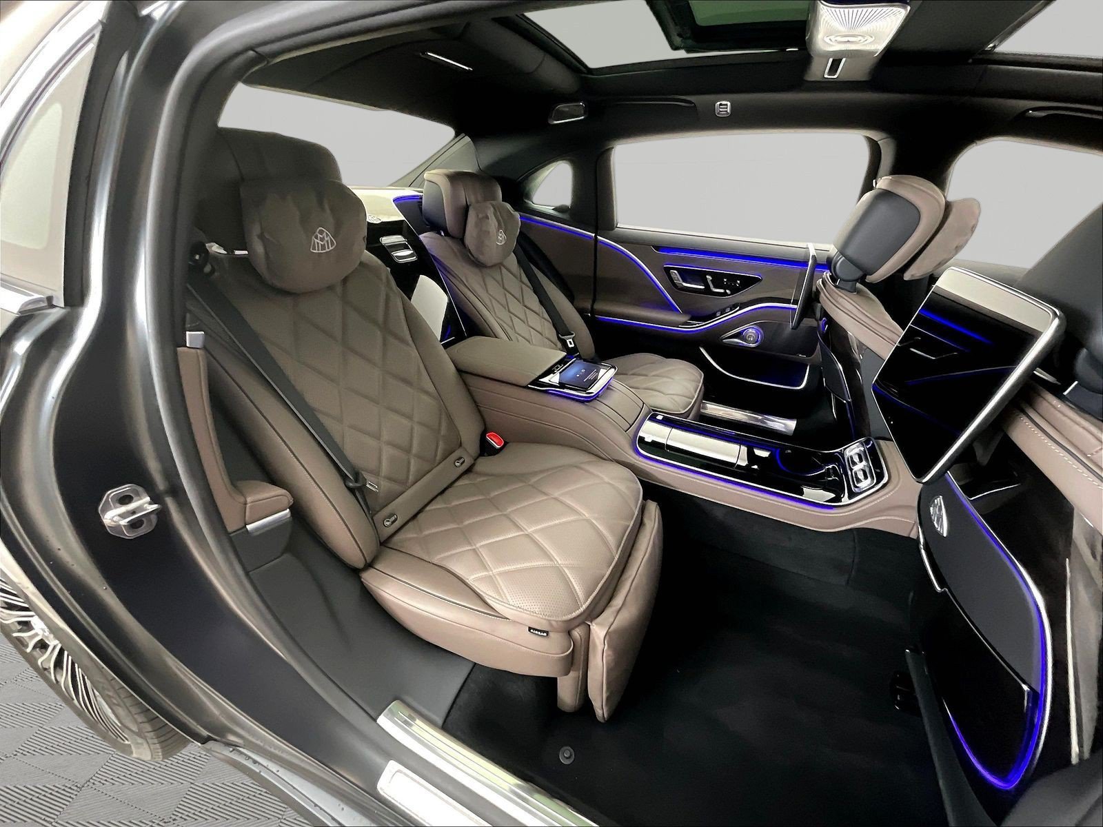 Certified 2024 Mercedes-Benz Maybach S 680 4MATIC image 25