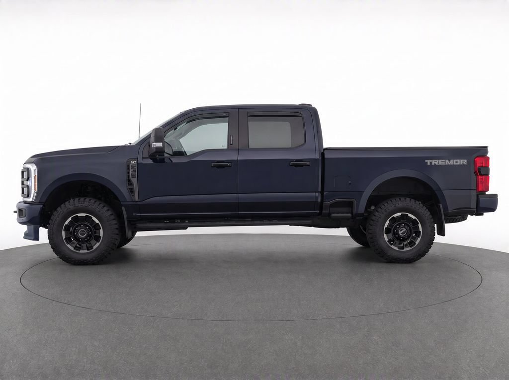 Used 2025 Ford F350 XLT w/ Black Appearance Package AWD/4WD image 5