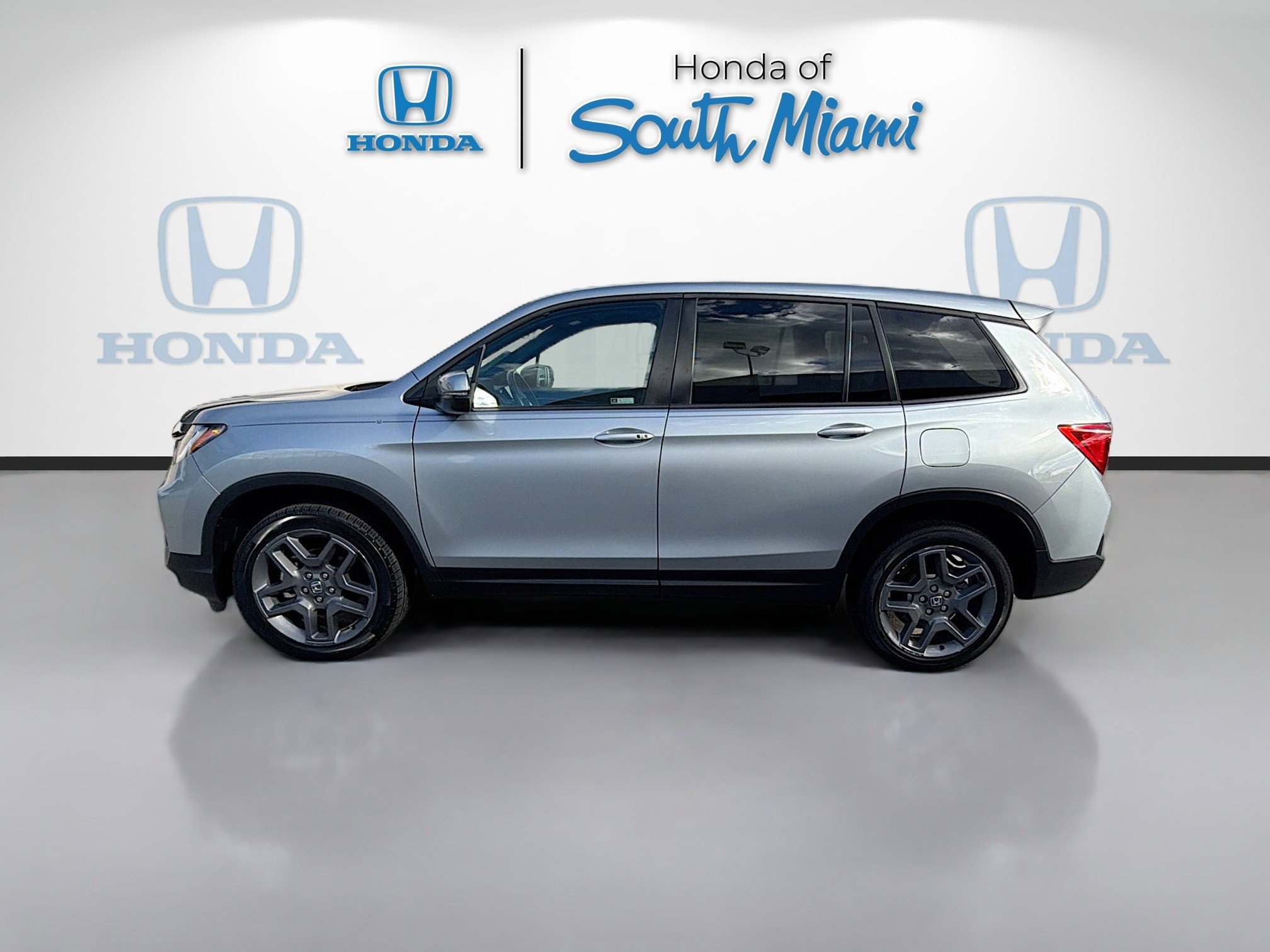 Certified 2023 Honda Passport EX-L image 4