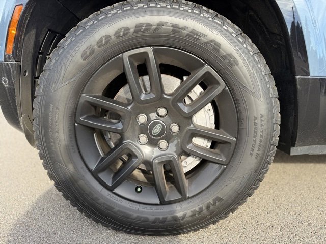 Used 2022 Land Rover Defender 90 X-Dynamic S image 9