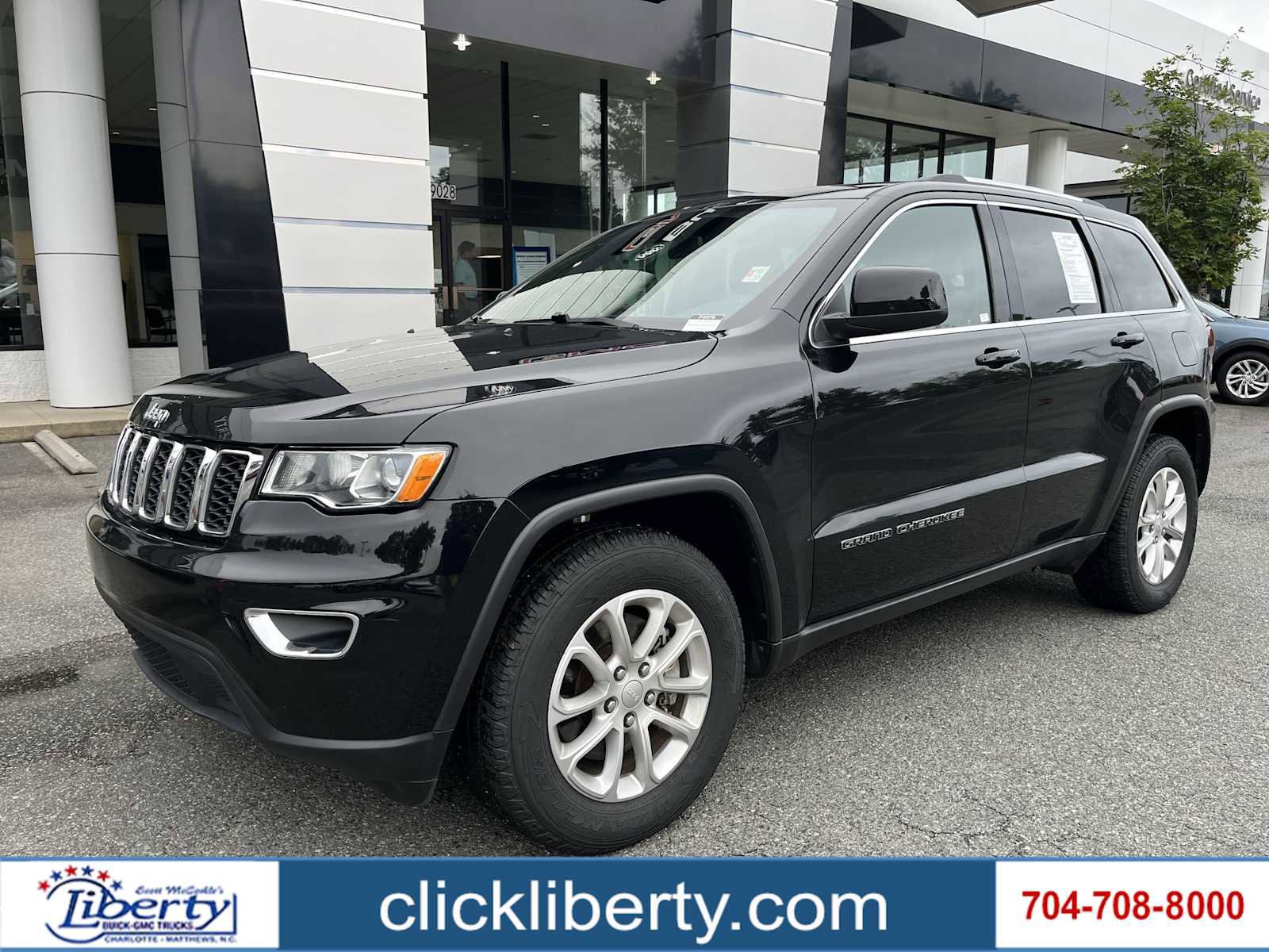 Used 2021 Jeep Grand Cherokee Laredo X RWD image 1