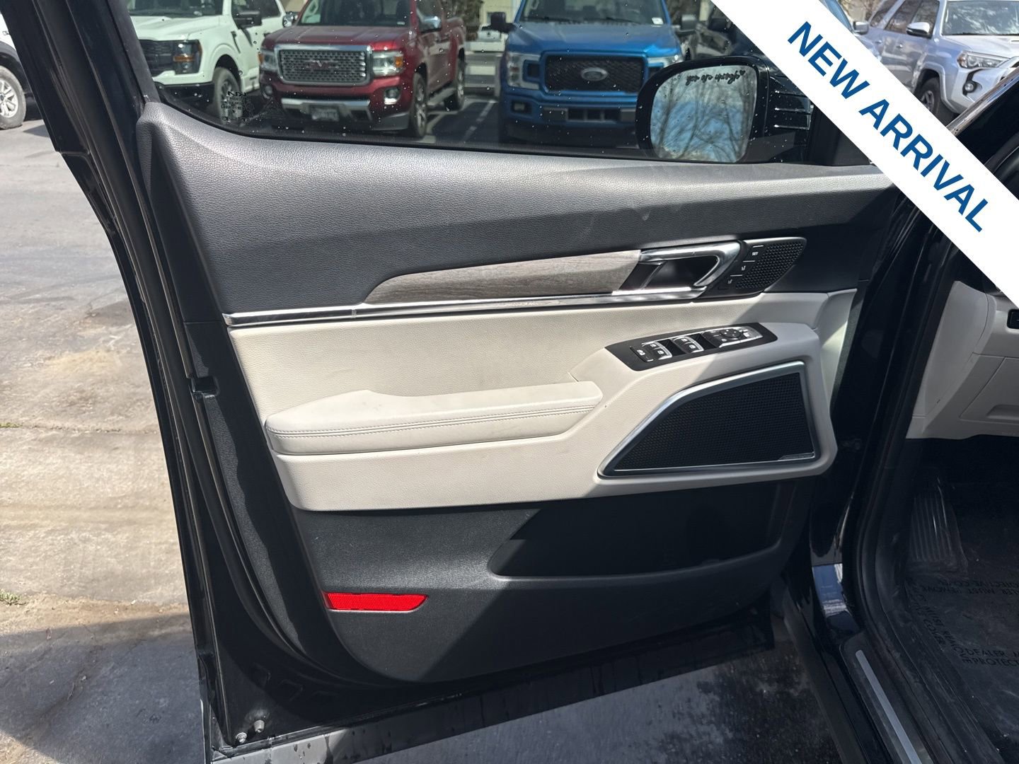 Used 2022 Kia Telluride SX w/ SX Prestige Package image 17