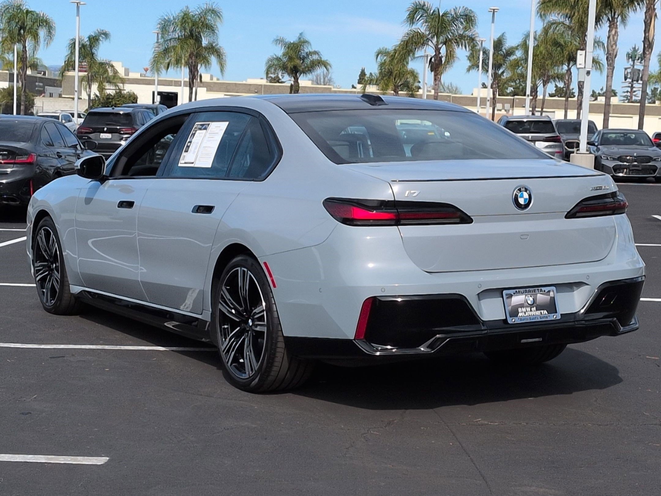 Used 2025 BMW i7 xDrive60 w/ Executive Package image 8