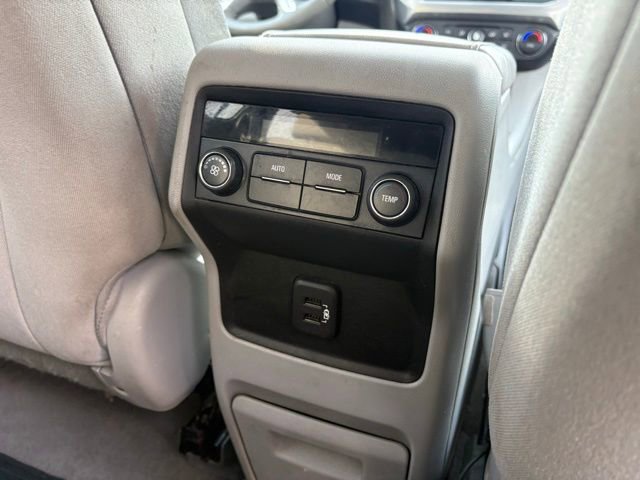 Used 2018 GMC Acadia SLE image 27