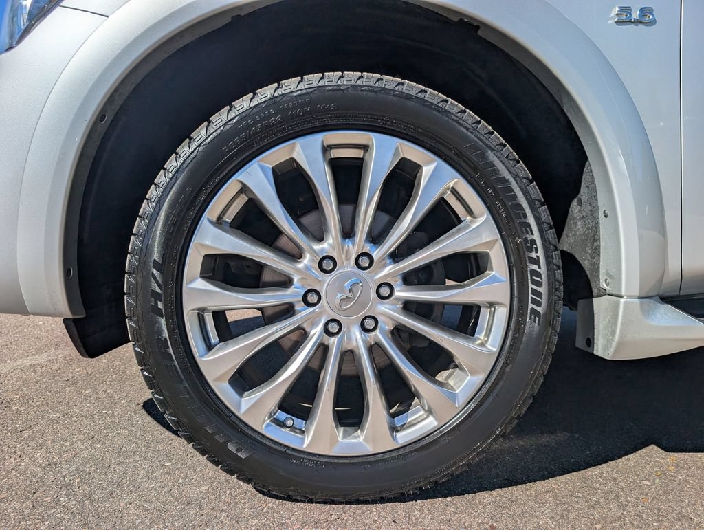 Used 2017 INFINITI QX80 4WD w/ Driver Assistance Package image 12