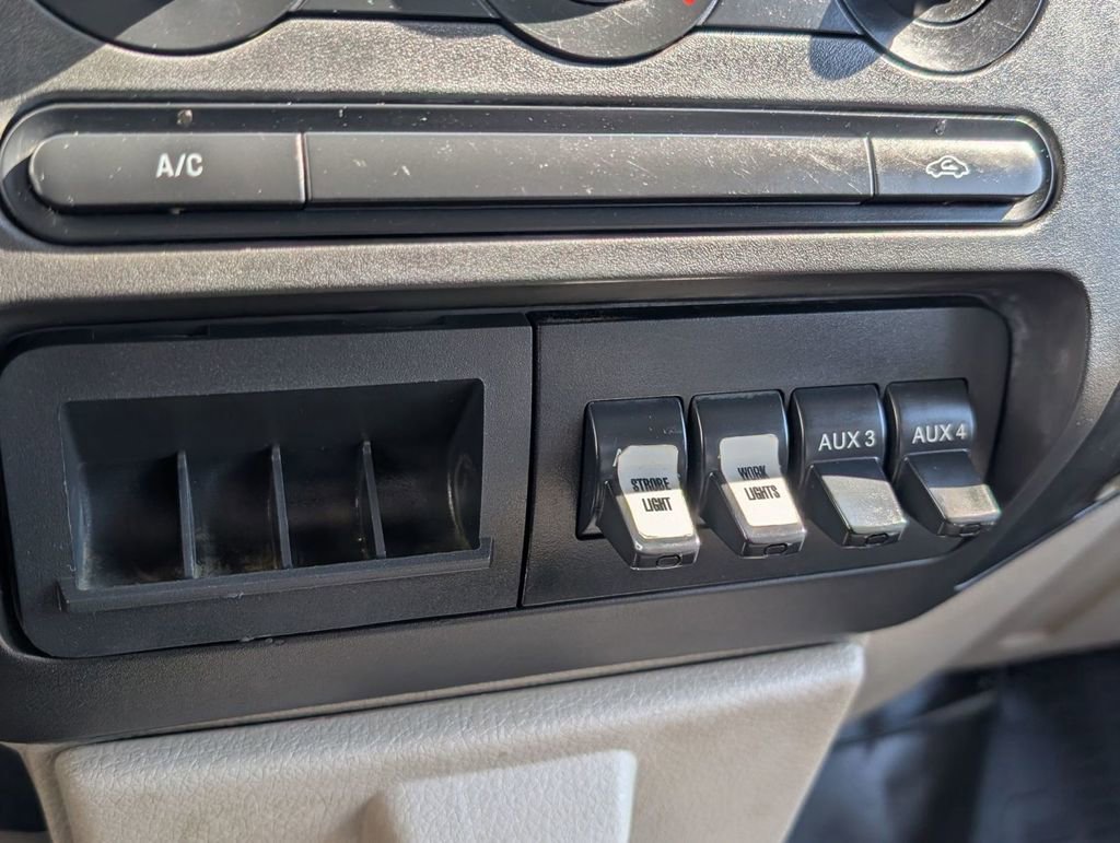 Used 2009 Ford F350 XL image 27