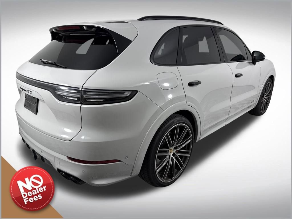 Used 2023 Porsche Cayenne GTS image 3