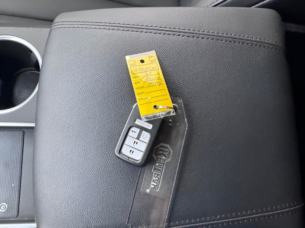 Used 2025 Acura MDX FWD image 2