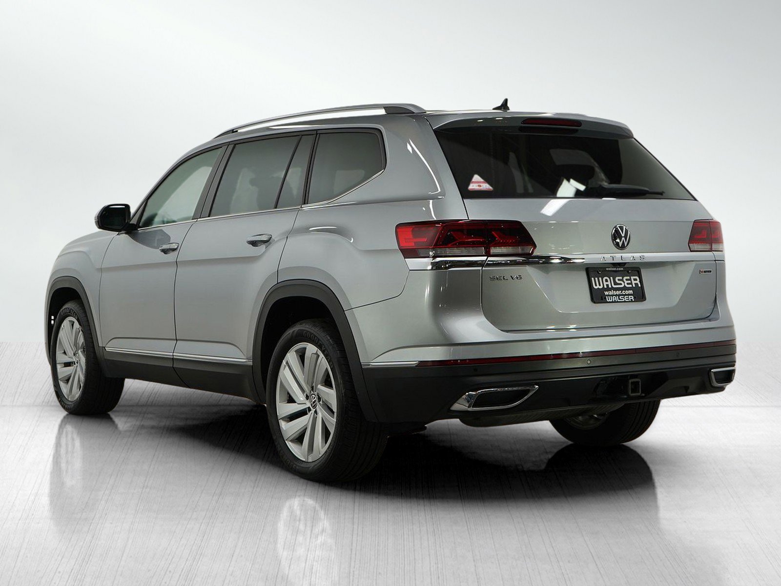 Used 2021 Volkswagen Atlas SEL image 3