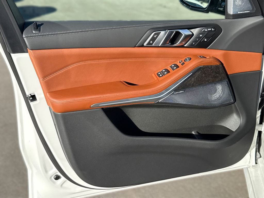 New 2026 BMW X7 M60i image 26