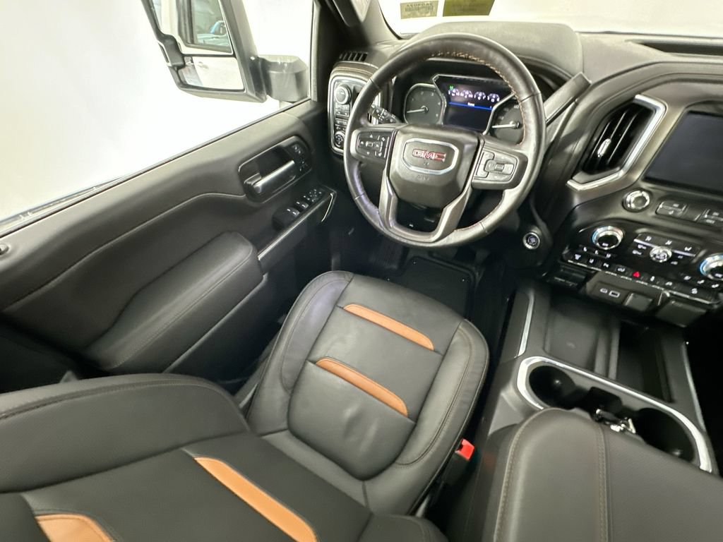 Used 2023 GMC Sierra 2500 AT4 w/ AT4 Premium Plus Package AWD/4WD image 9