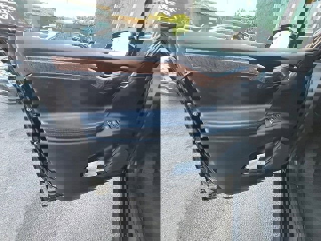 Used 2020 Tesla Model X Long Range image 32