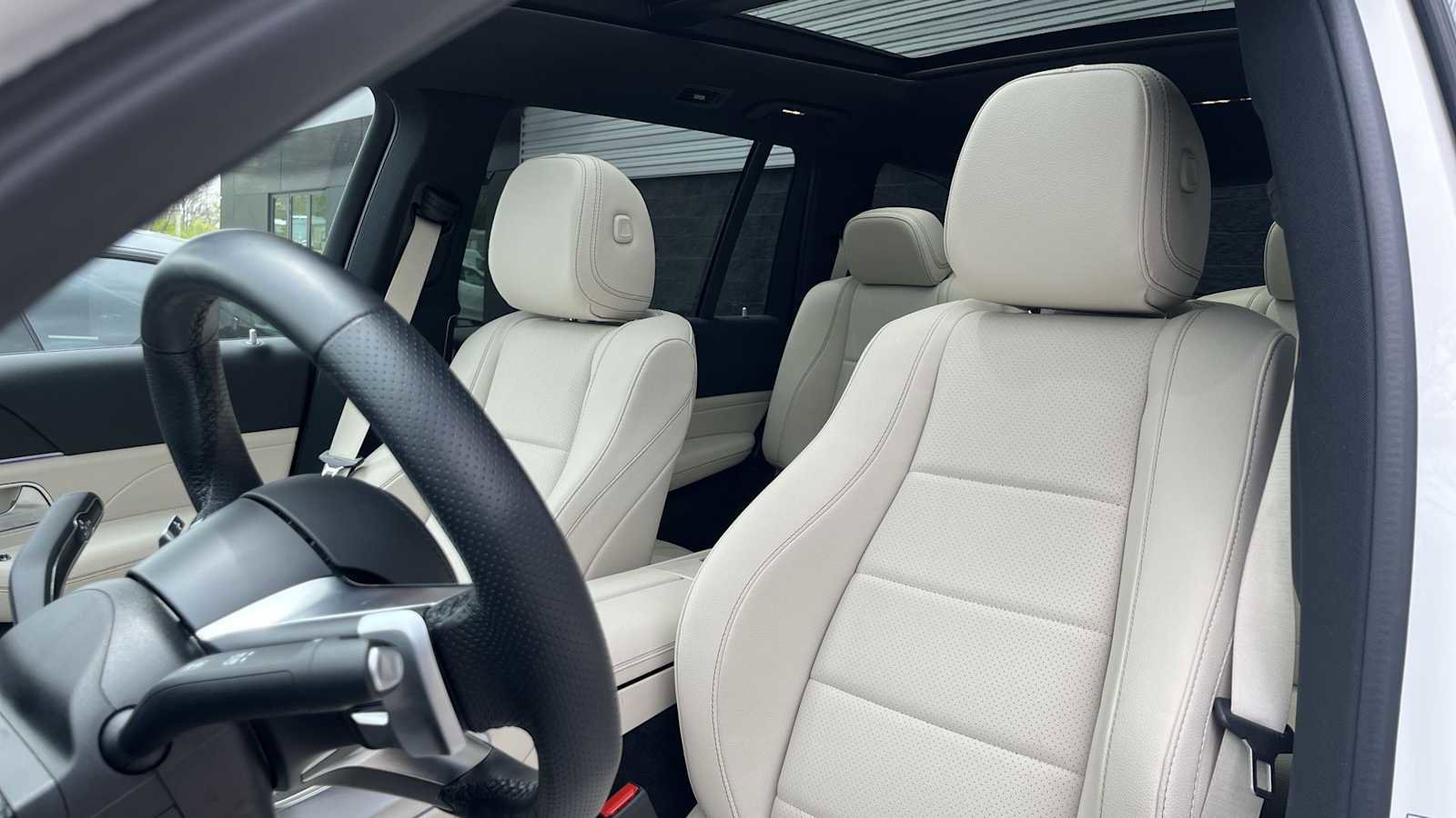 Certified 2025 Mercedes-Benz GLS 450 4MATIC image 29