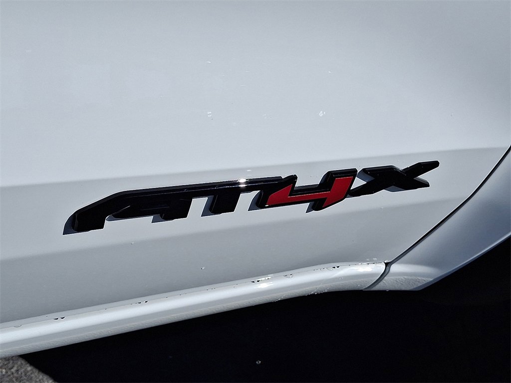 Used 2024 GMC Canyon AT4X w/ AT4X AEV Edition image 38