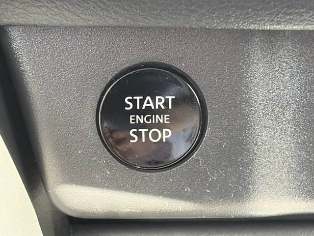 Used 2024 Nissan Rogue S AWD/4WD image 43
