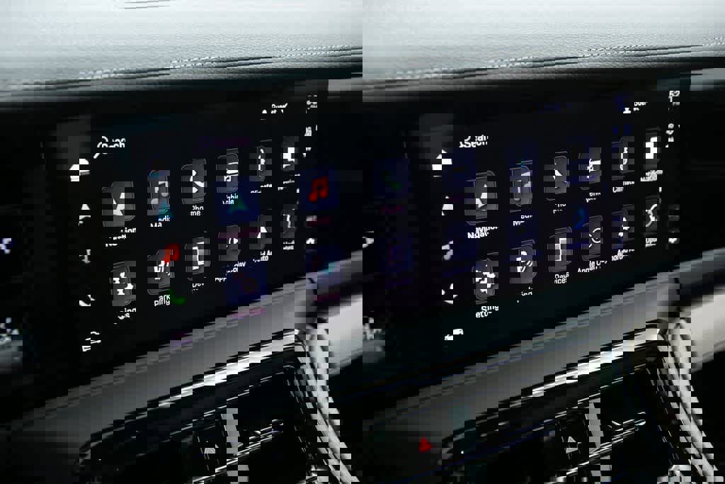 New 2025 Porsche Panamera 4 image 25