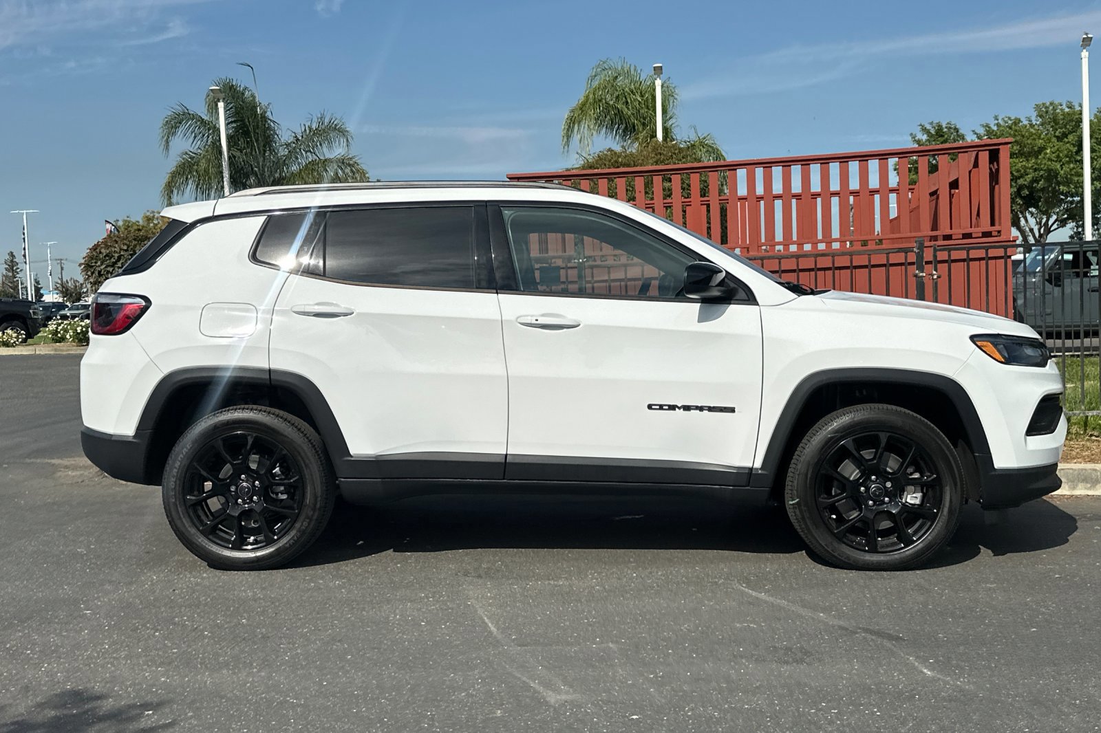 New 2025 Jeep Compass Latitude w/ Altitude Special Edition image 3