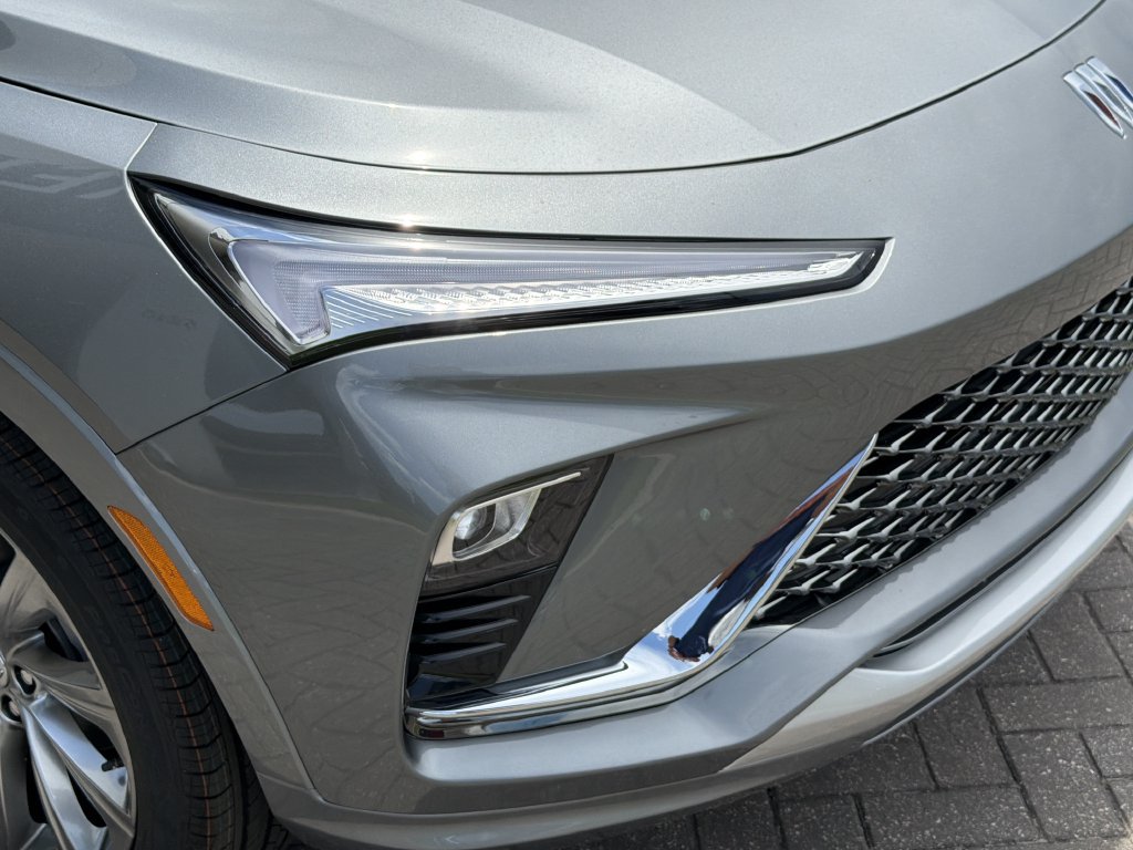New 2026 Buick Envista Sport Touring FWD image 9