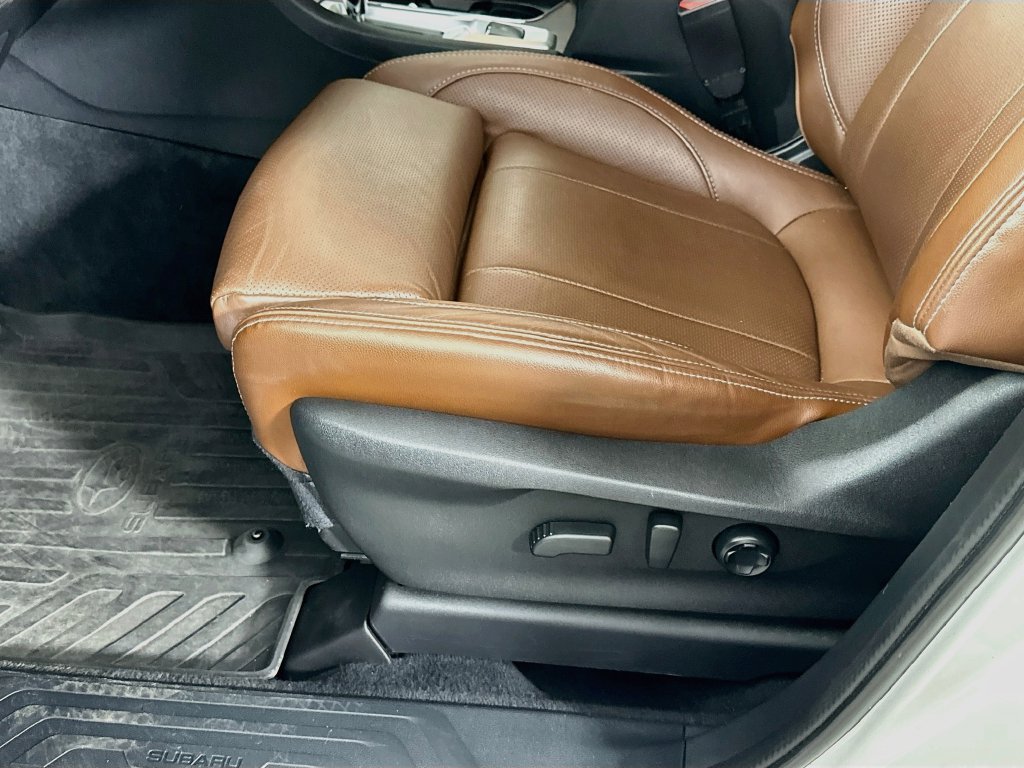 Used 2023 Subaru Ascent Touring AWD/4WD image 27