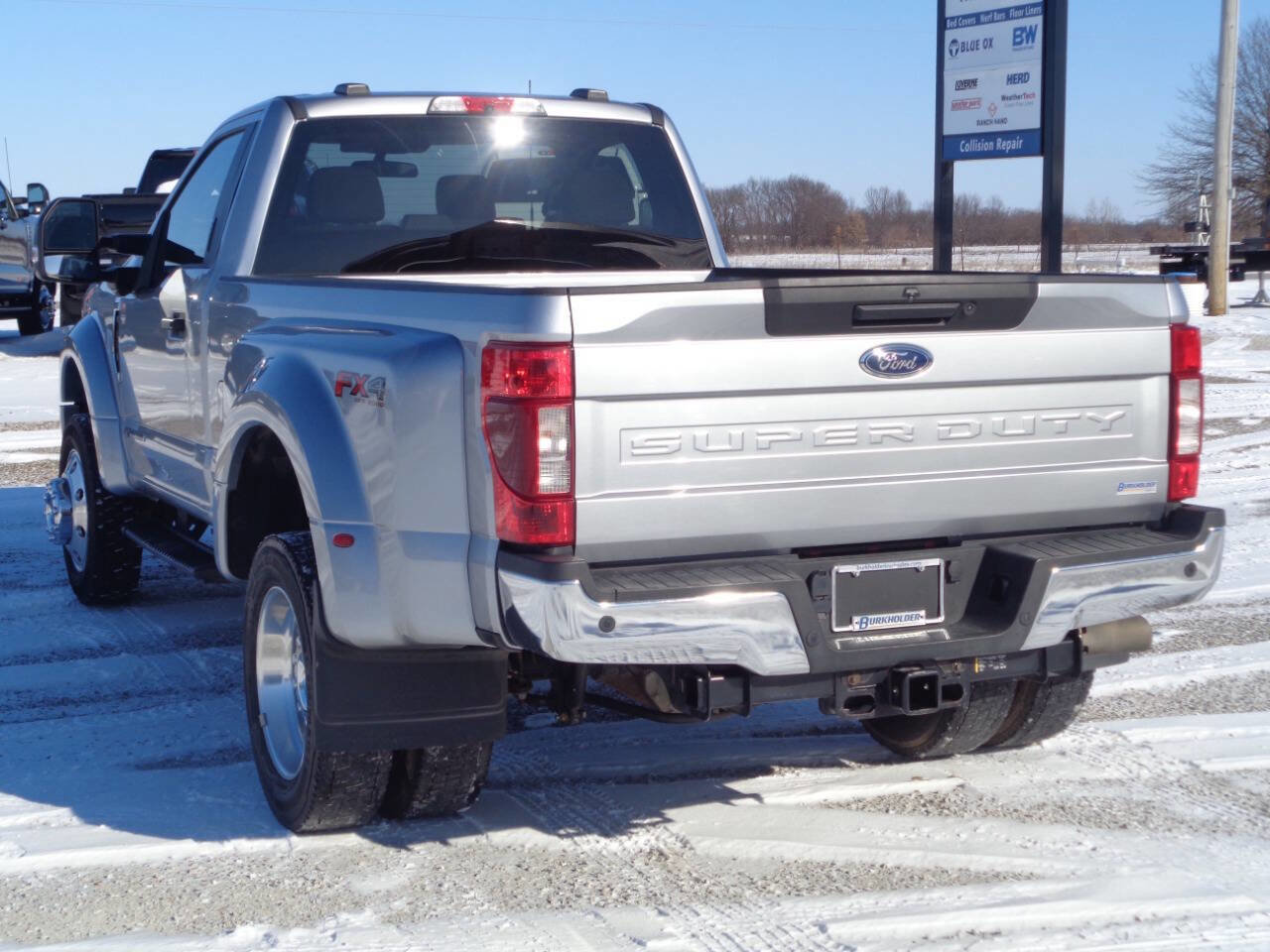 Used 2022 Ford F450 XLT w/ XLT Value Package image 9