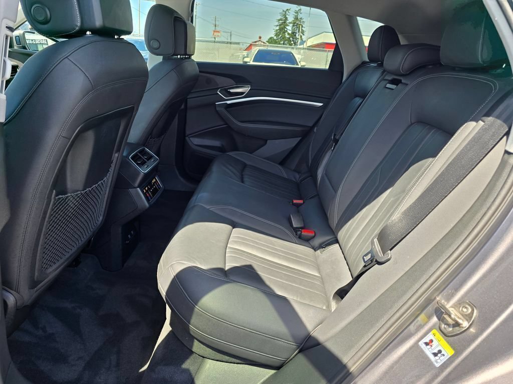 Used 2021 Audi e-tron Premium w/ Convenience Plus Package AWD/4WD image 19