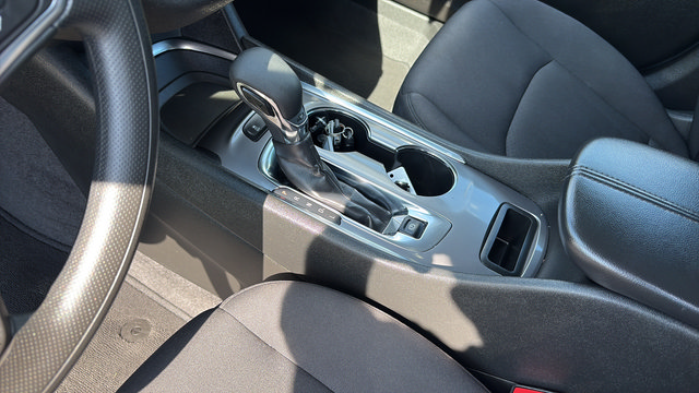 Used 2024 Chevrolet Malibu LT FWD image 14