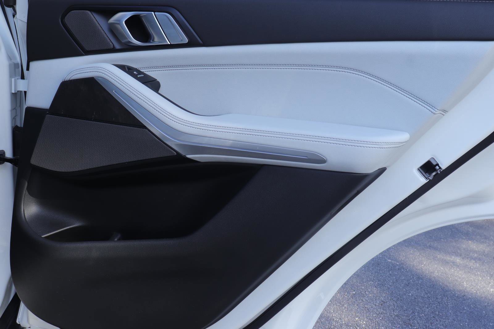 Used 2024 BMW X5 xDrive40i w/ Premium Package image 21