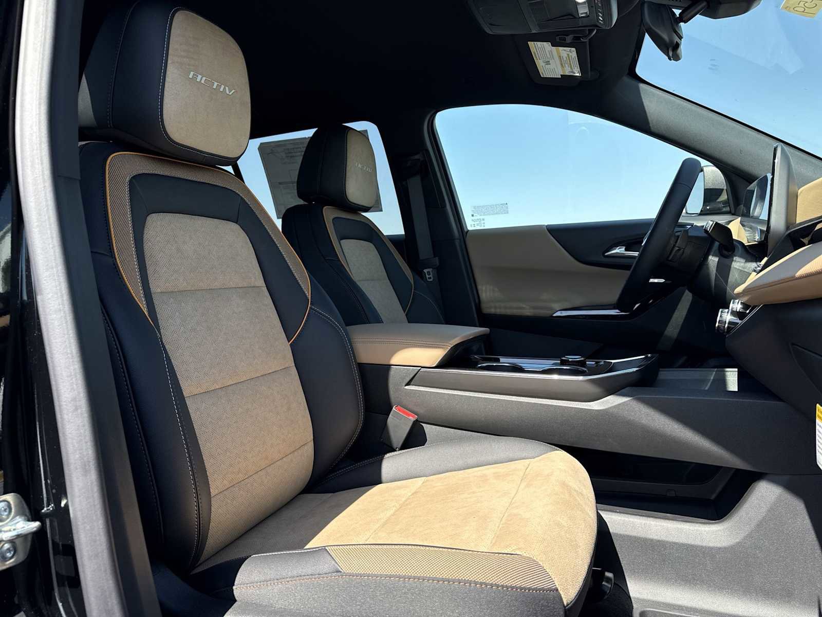 New 2026 Chevrolet Equinox ACTIV w/ LPO, Floor Liner Package FWD image 25