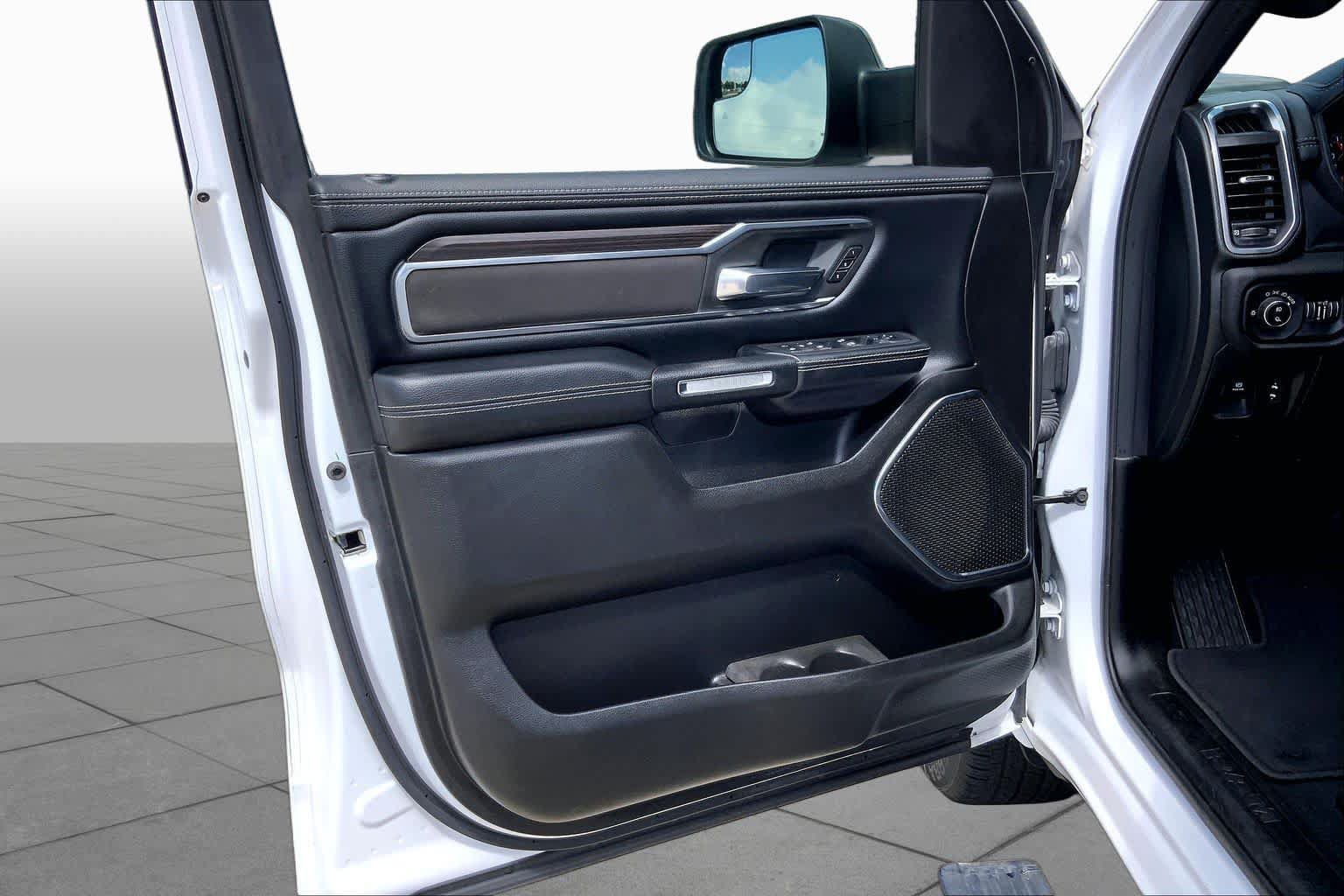 Used 2025 RAM 1500 Laramie w/ Laramie Southwest Edition AWD/4WD image 22