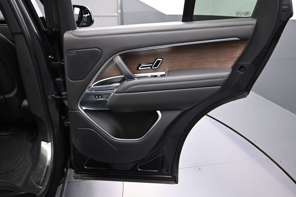 Used 2023 Land Rover Range Rover SE AWD/4WD image 25