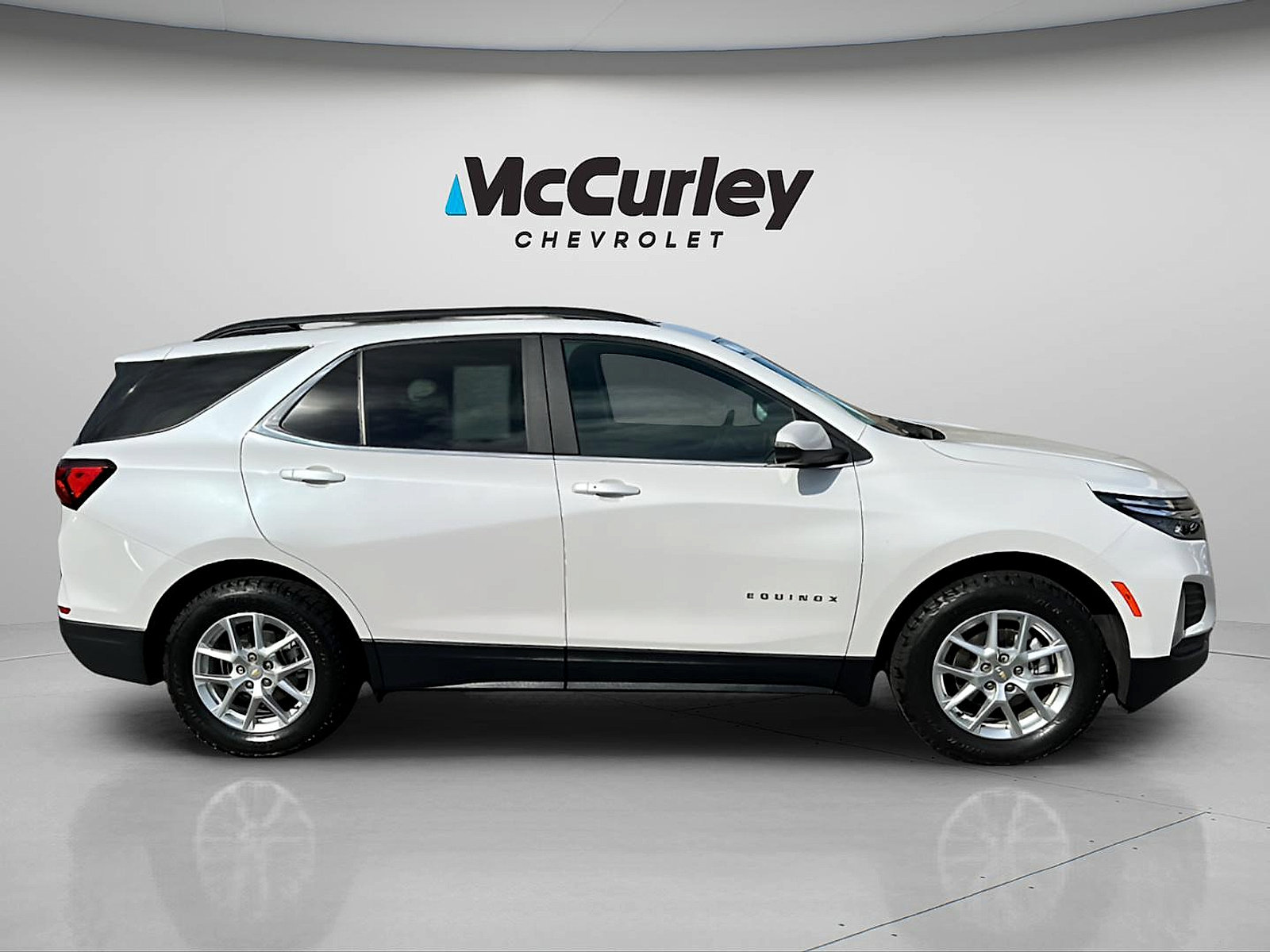 Used 2022 Chevrolet Equinox LT AWD/4WD image 8