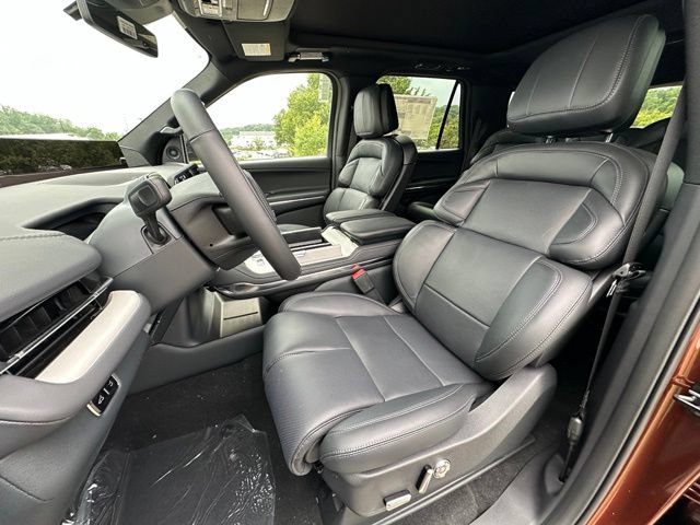 New 2027 Lincoln Navigator Reserve w/ Jet Appearance Package AWD/4WD image 16