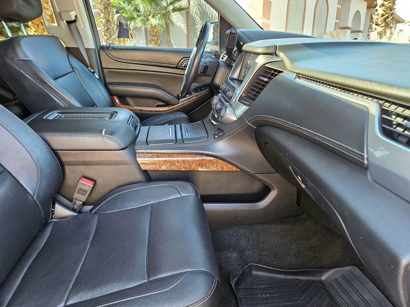Used 2018 Chevrolet Tahoe Premier AWD/4WD image 18