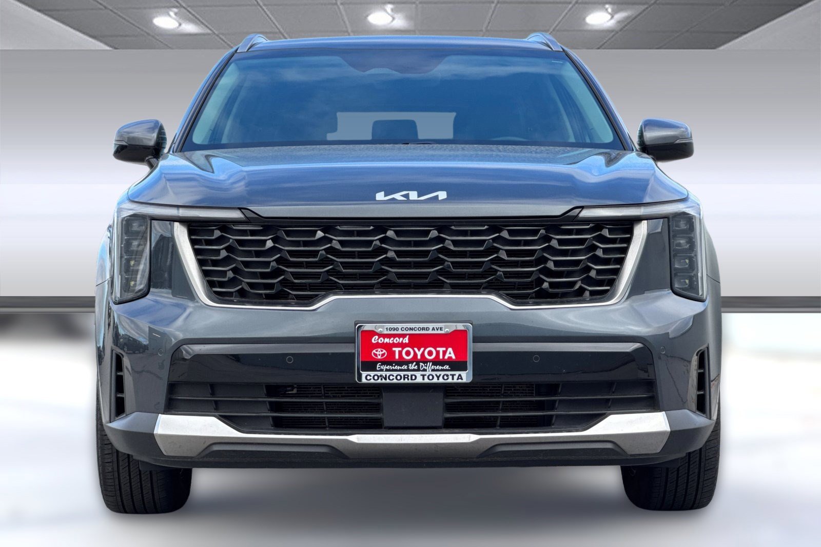 Used 2024 Kia Sorento S image 5