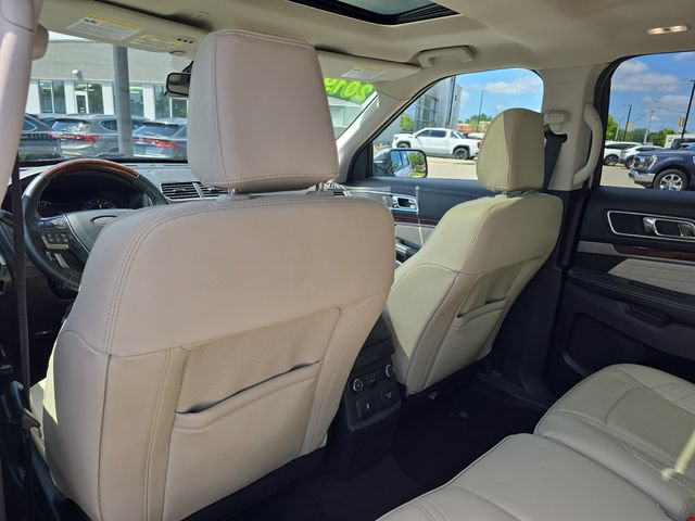 Used 2019 Ford Explorer Platinum AWD/4WD image 24