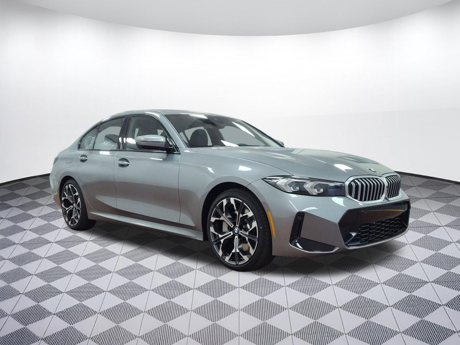 Used 2026 BMW 330i xDrive Sedan w/ M Sport Package AWD/4WD image 6