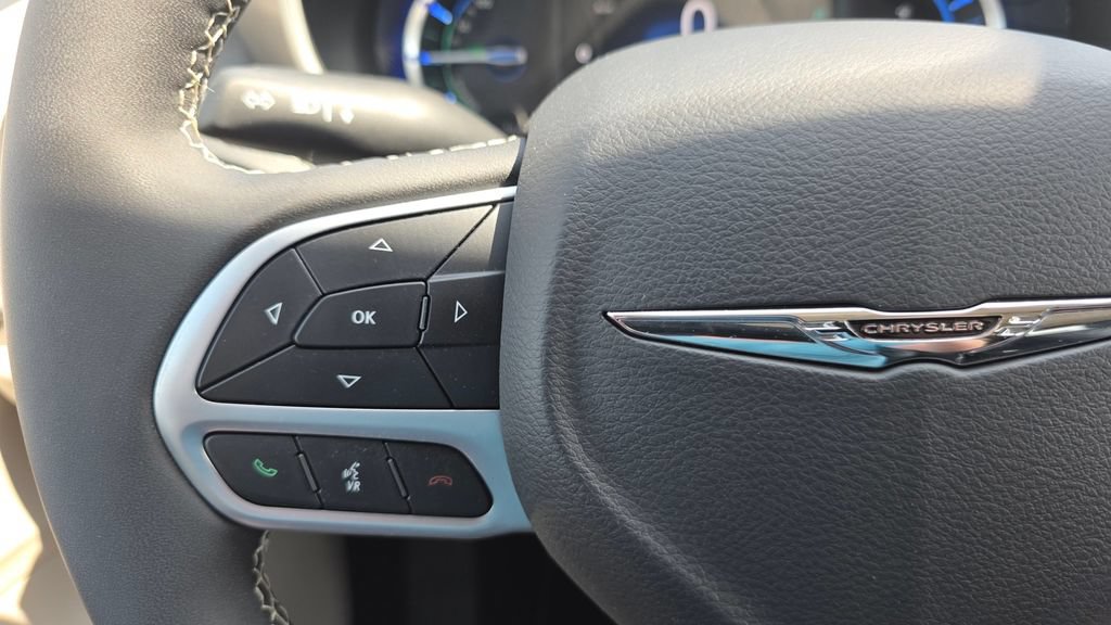 Used 2022 Chrysler Pacifica Touring-L FWD image 31
