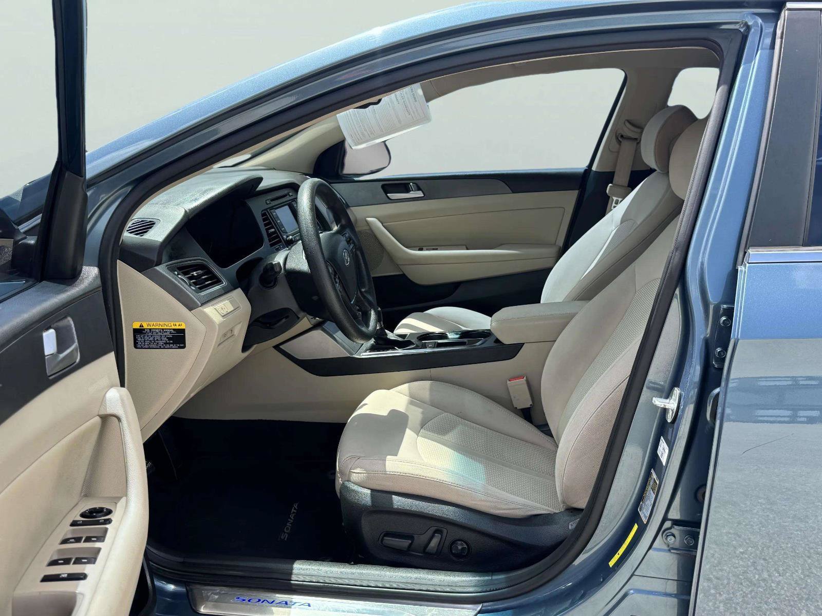 Used 2015 Hyundai Sonata SE FWD image 17