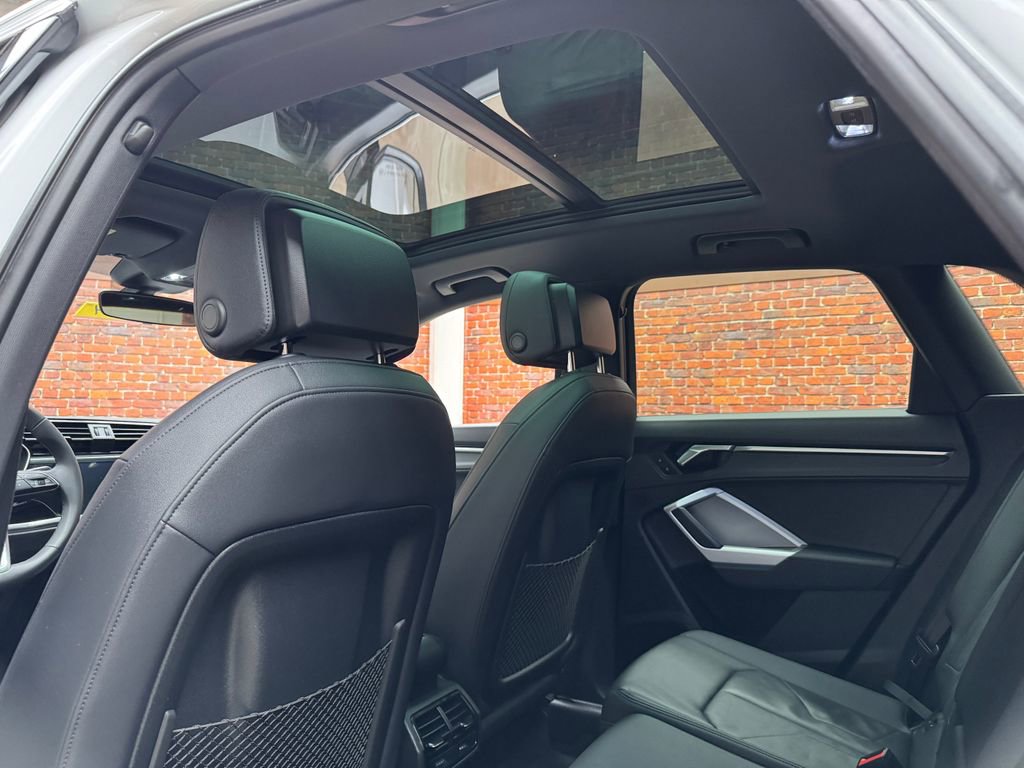 Used 2025 Audi Q3 2.0T Premium AWD/4WD image 3