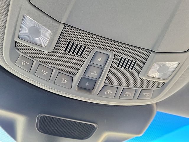 Used 2019 Lincoln Nautilus Reserve image 24