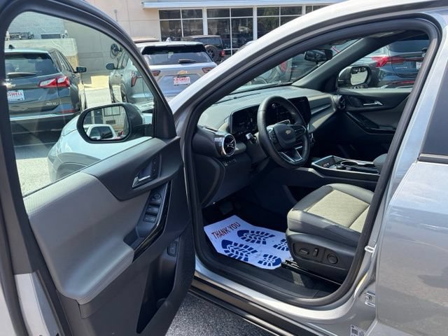 Used 2026 Chevrolet Equinox LT w/ Convenience Package II AWD/4WD image 14