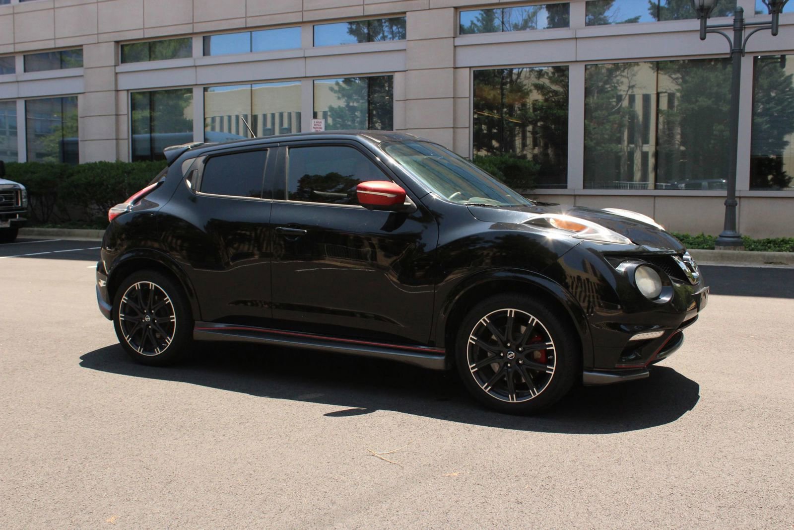 Used 2015 Nissan Juke NISMO RS w/ Interior Illumination Package AWD/4WD image 2
